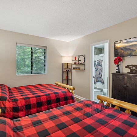 Obear Mountain Is A Newly Updated Condo In Chalet Village Of Gatlinburg! Экстерьер фото