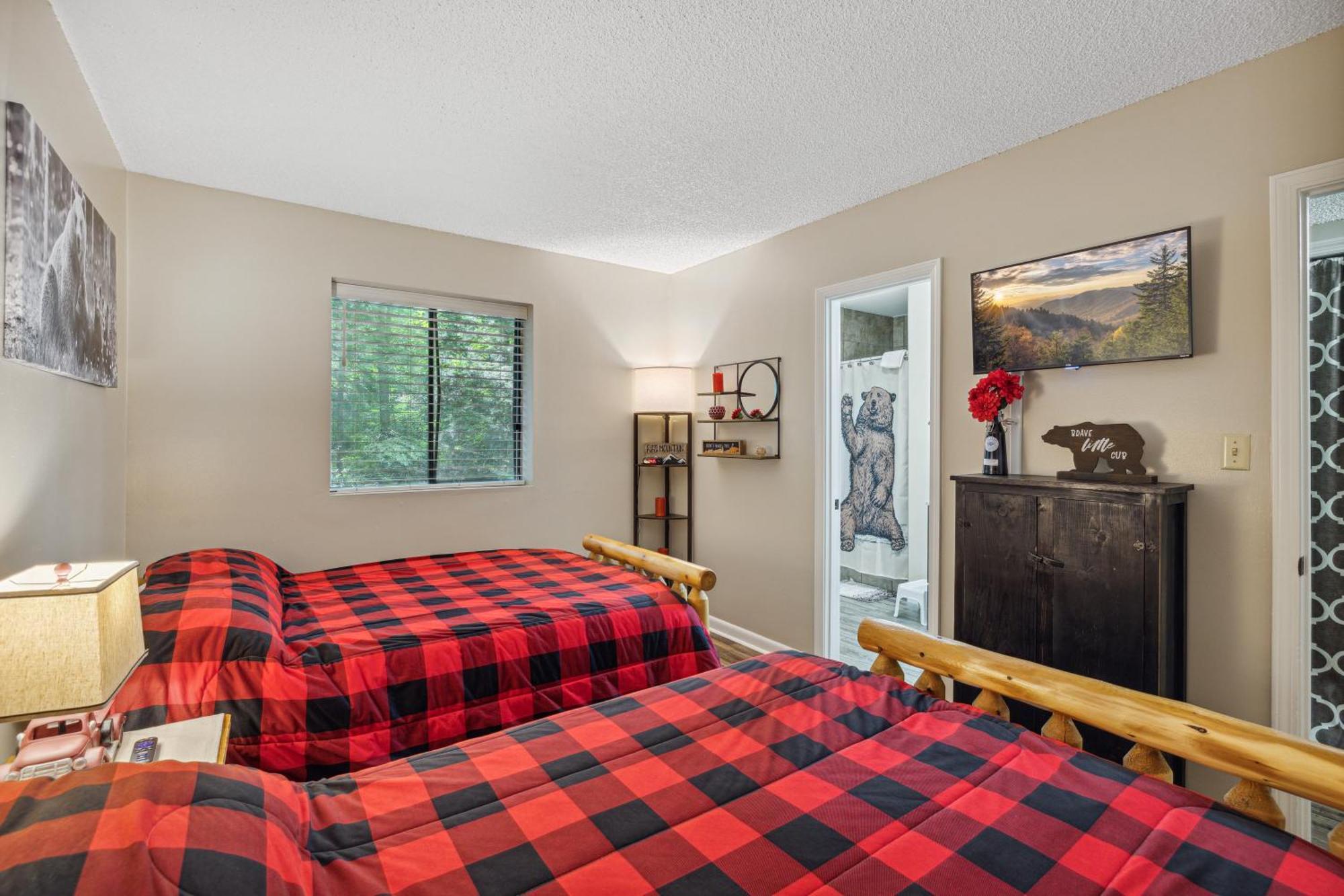 Obear Mountain Is A Newly Updated Condo In Chalet Village Of Gatlinburg! Экстерьер фото