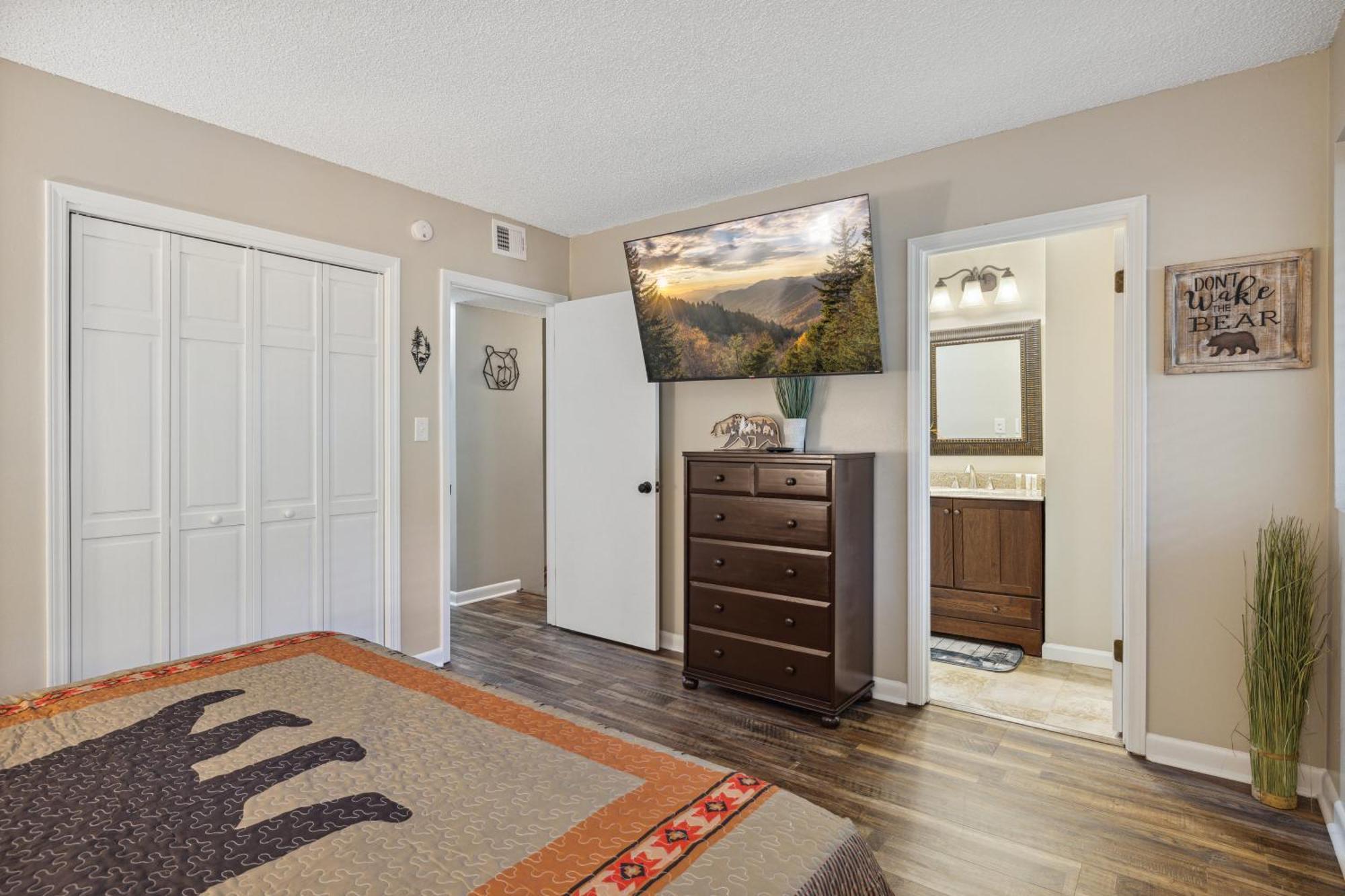 Obear Mountain Is A Newly Updated Condo In Chalet Village Of Gatlinburg! Экстерьер фото