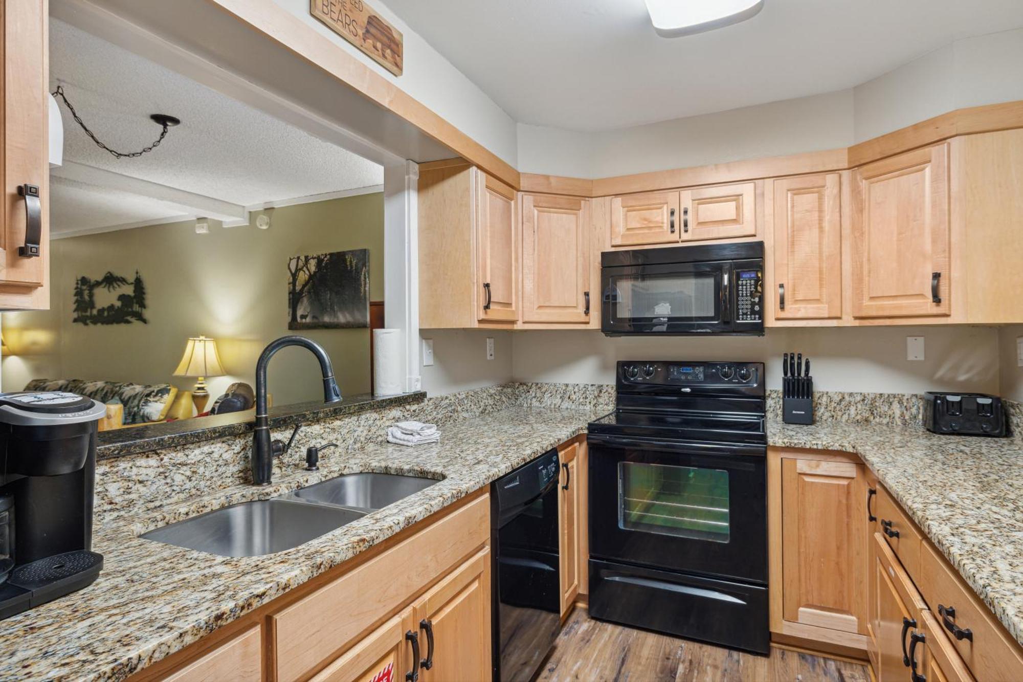 Obear Mountain Is A Newly Updated Condo In Chalet Village Of Gatlinburg! Экстерьер фото