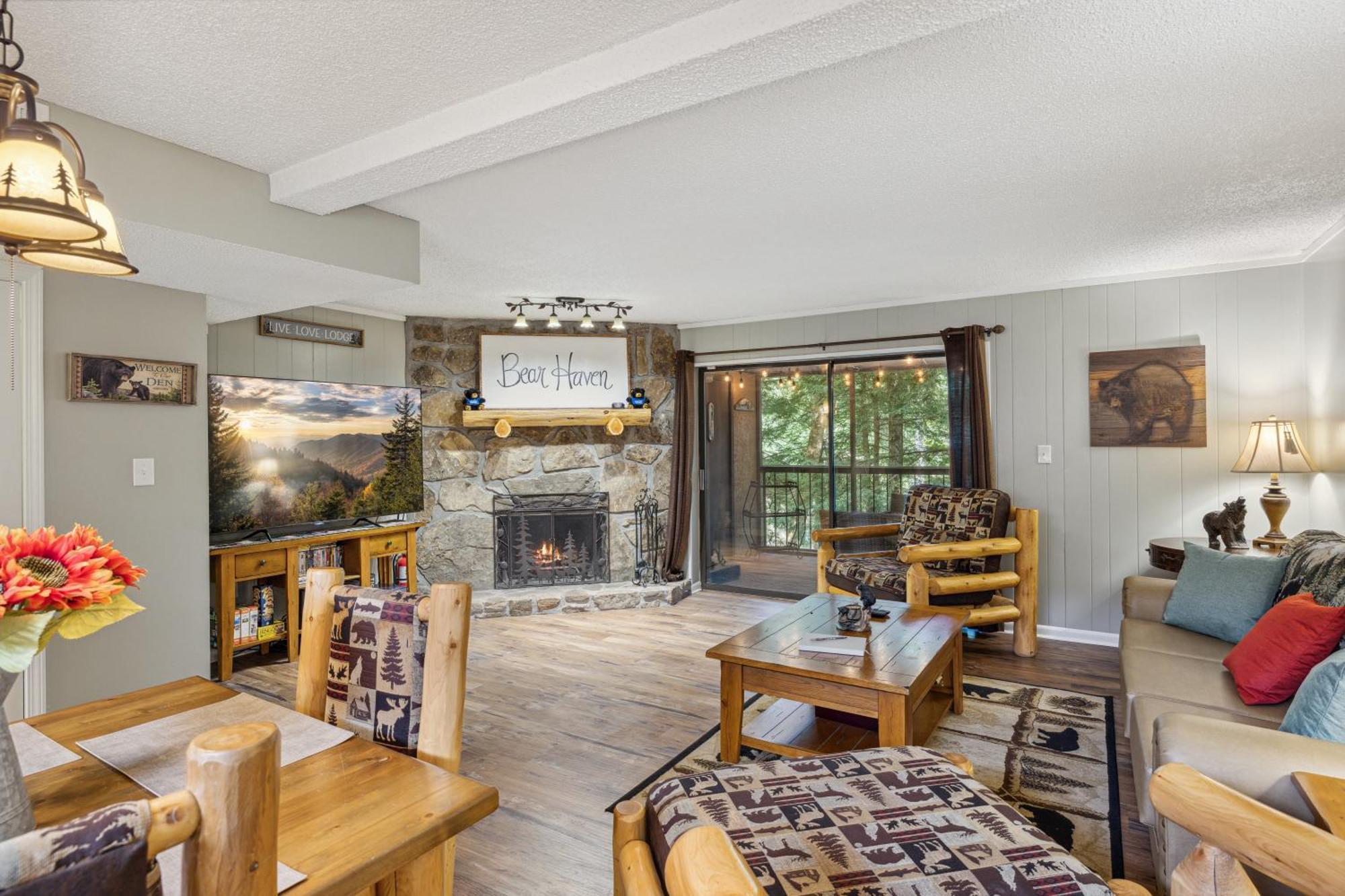 Obear Mountain Is A Newly Updated Condo In Chalet Village Of Gatlinburg! Экстерьер фото